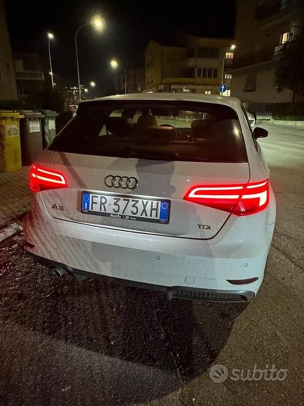 Usado Audi A3 116 CV (85 kW) 2018 Blanco Berlina