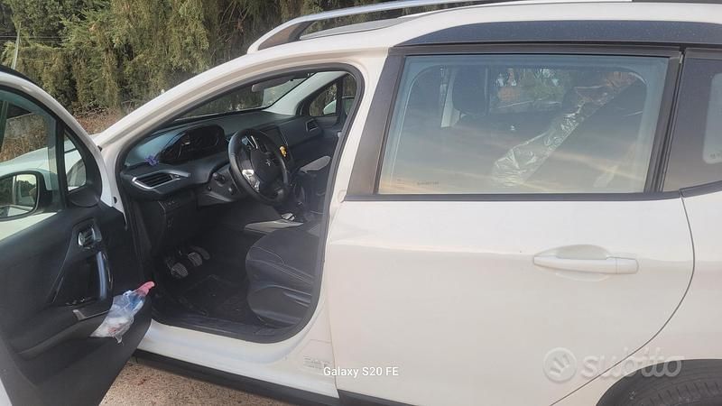 Usata Peugeot 2008 99 CV (72 kW) 2017 Bianco SUV