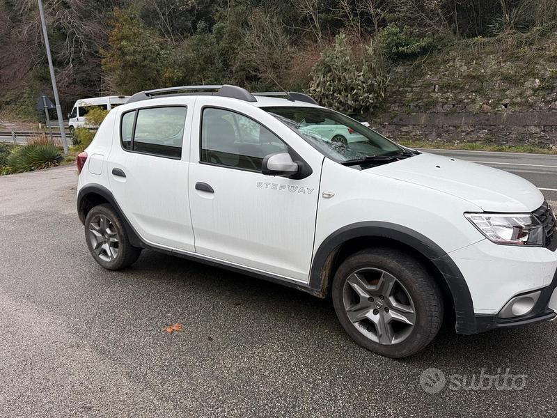 Usata Dacia Sandero Stepway 100 CV (73 kW) 2020 Bianco Berlina