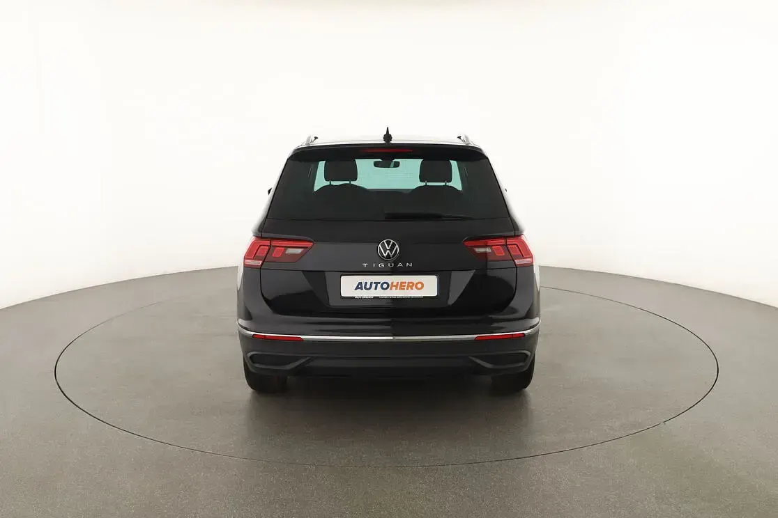 Usata VW Tiguan Life 150 CV (110 kW) 2023 Nero SUV
