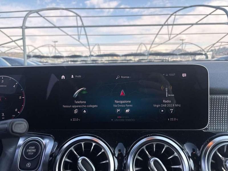 Usata 2021 Mercedes GLB220 Premium SUV | 35.000 € (Buon prezzo) - Immagine 1/4