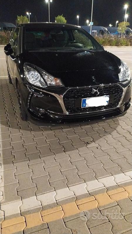 Usata DS Automobiles DS3 So Chic 92 CV (67 kW) 2016 Nero Utilitaria