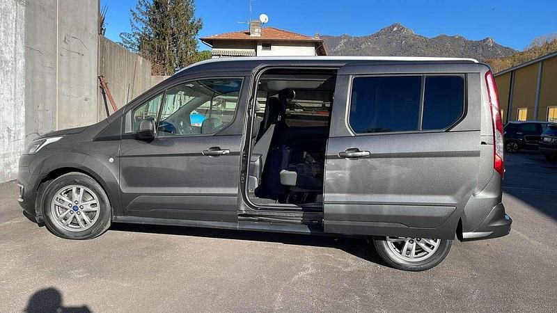 Usata Ford Tourneo 122 CV (89 kW) 2020 Grigio Furgone