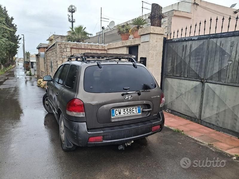 Usata Hyundai Santa Fe 112 CV (82 kW) 2004 Grigio SUV