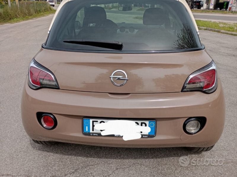 Marrone Usata 2016 Opel Adam Due volumi | 4850 € (Super prezzo) - Immagine 1/4