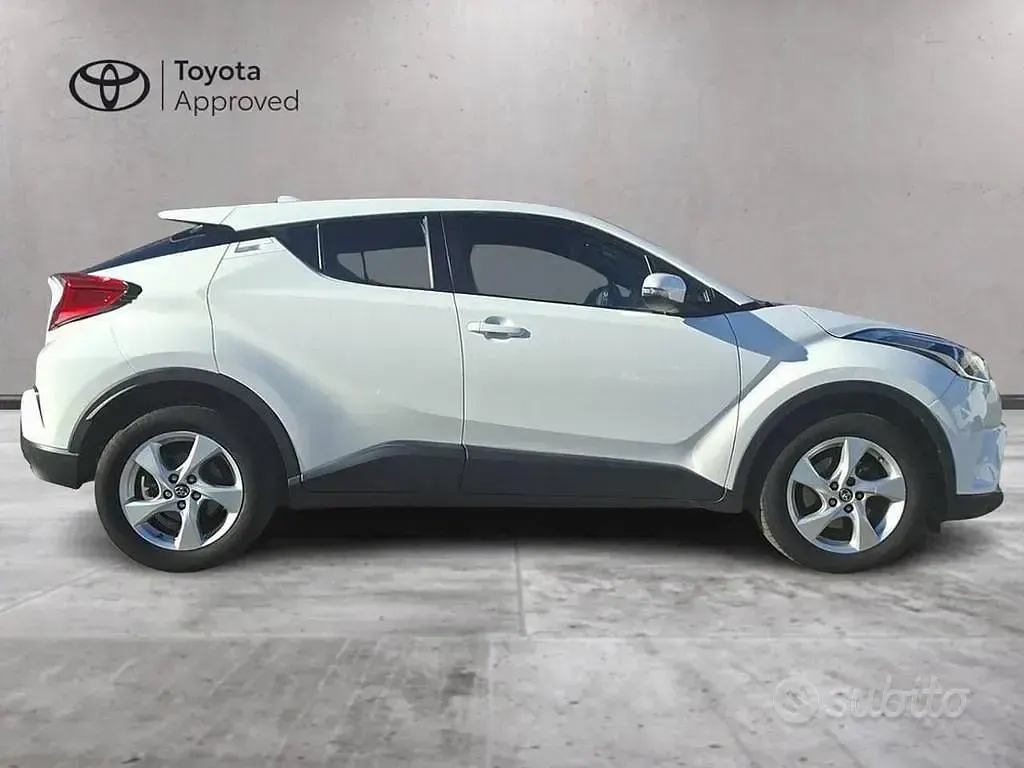 Usata Toyota C-HR Business Edition 116 CV (85 kW) 2017 Bianco SUV