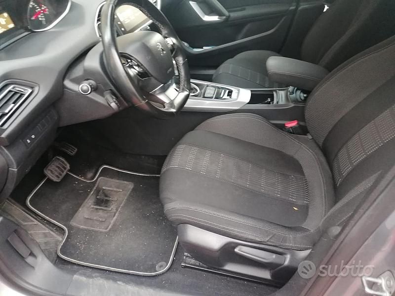 Usata Peugeot 308 SW 150 CV (110 kW) 2015 Grigio Station wagon