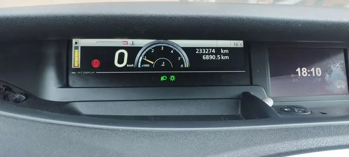 Usata Renault Scenic E-Tech Luxe 110 CV (80 kW) 2010 Grigio Monovolume