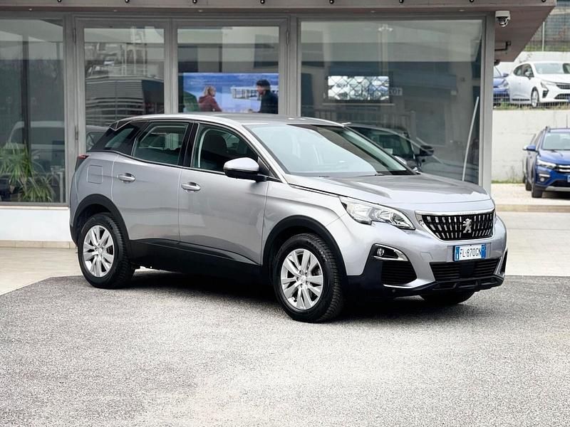 Usata Peugeot 3008 131 CV (96 kW) 2017 Argento SUV
