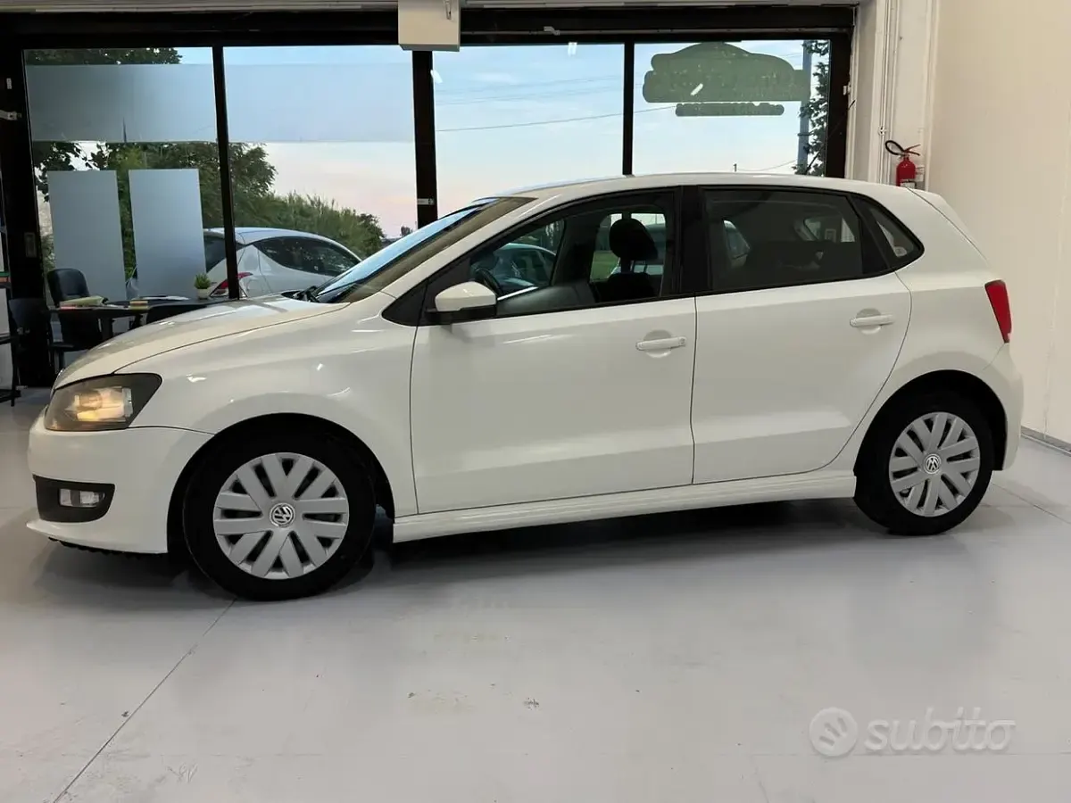 Usata VW Polo 75 CV (55 kW) 2011 Bianco Utilitaria