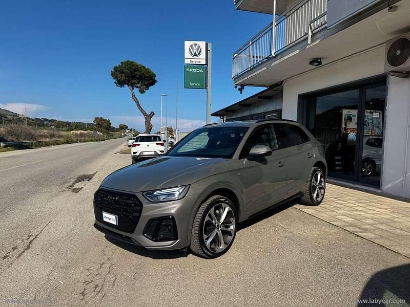 Usata Audi Q5 S-Line 204 CV (150 kW) 2023 Grigio chronos metallizzato SUV