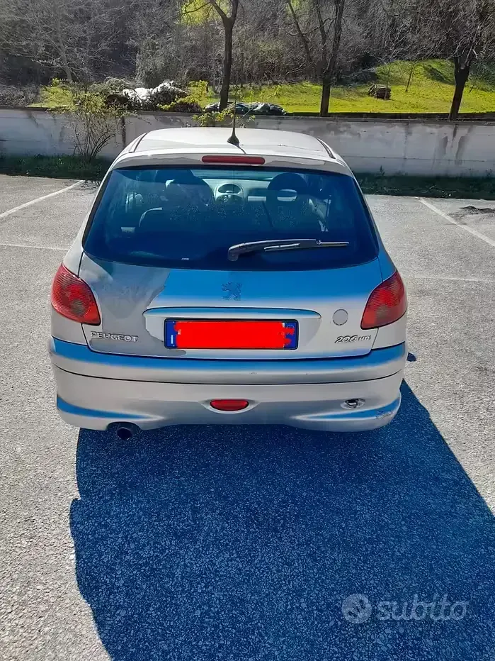 Usata Peugeot 206 68 CV (50 kW) 2008 Grigio Utilitaria