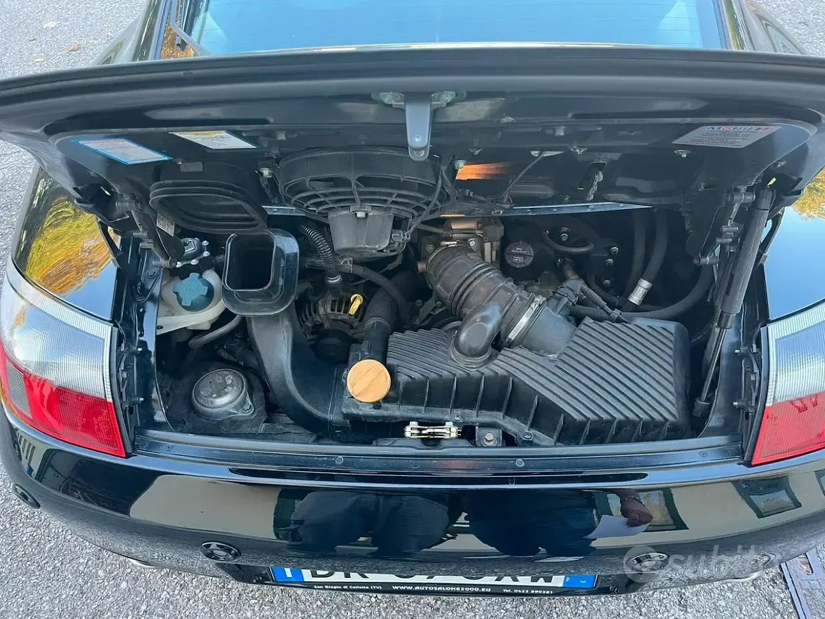 Usata Porsche 911 Carrera 4 300 CV (220 kW) 2000 Nero Coupé