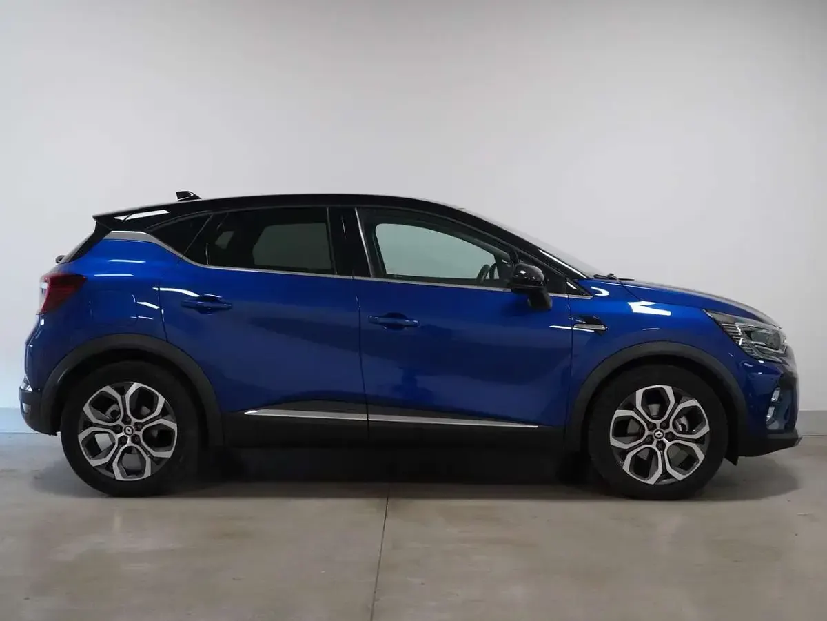 Usata Renault Captur Intens 101 CV (74 kW) 2023 Blu/azzurro SUV