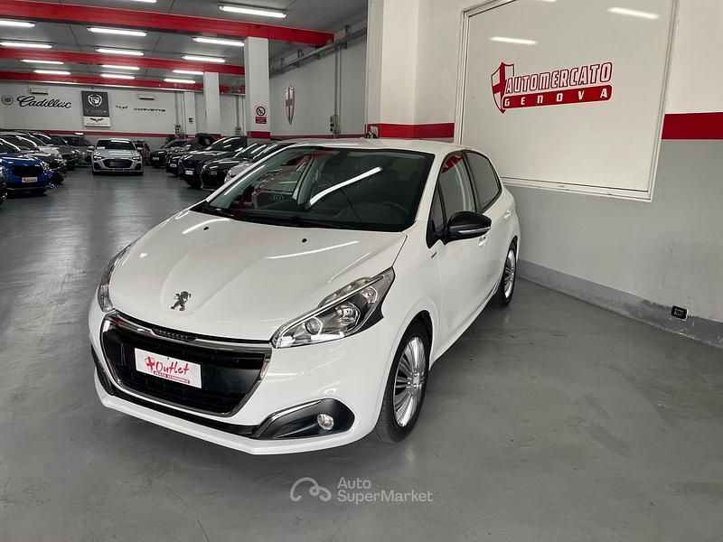 Usata Peugeot 208 Allure 82 CV (60 kW) 2017 Bianco Utilitaria