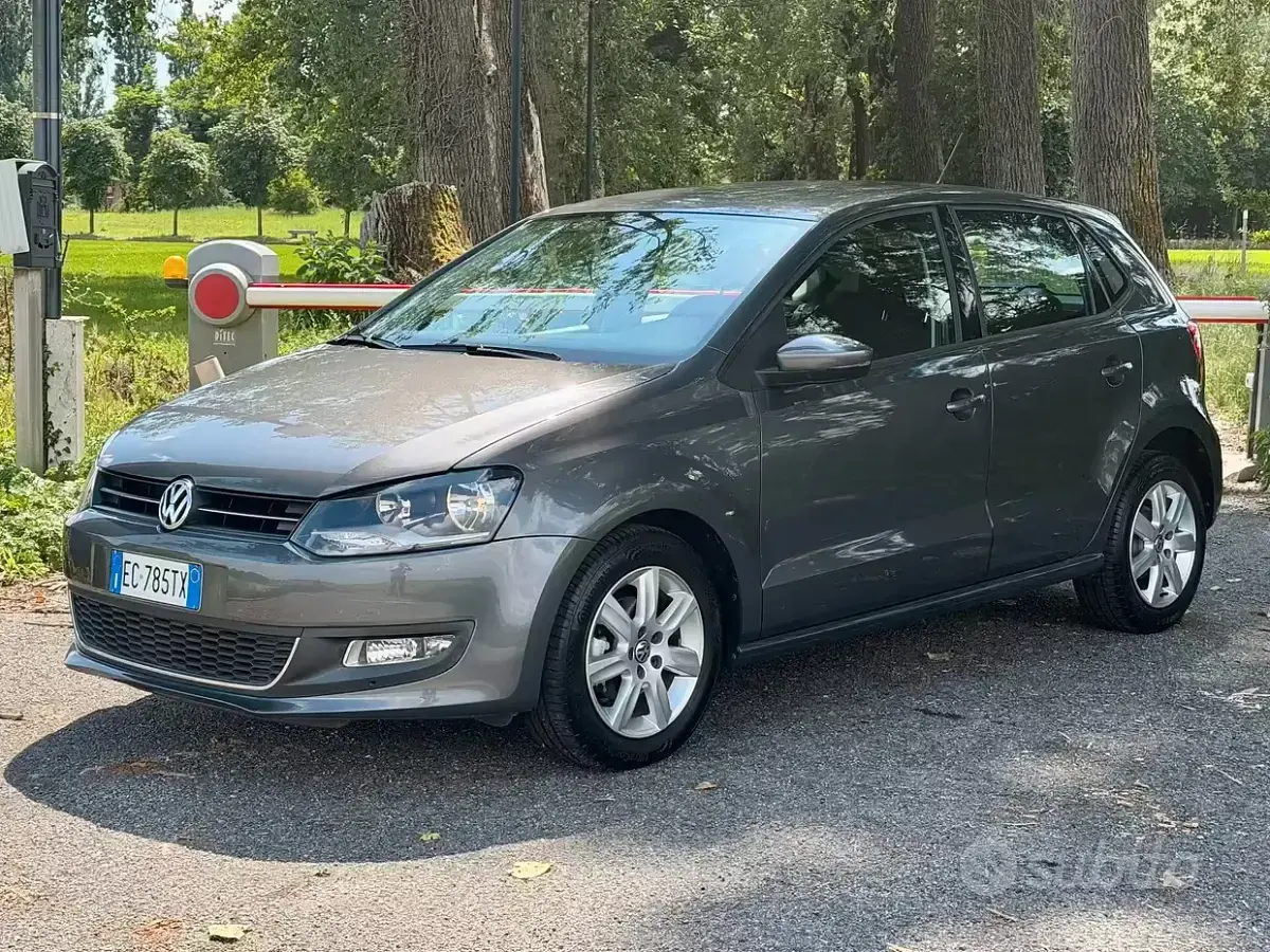 Usata VW Polo Highline 86 CV (63 kW) 2010 Grigio Utilitaria