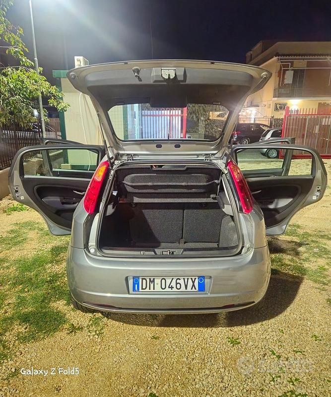 Usata Fiat Grande Punto 90 CV (66 kW) 2008 Grigio Utilitaria