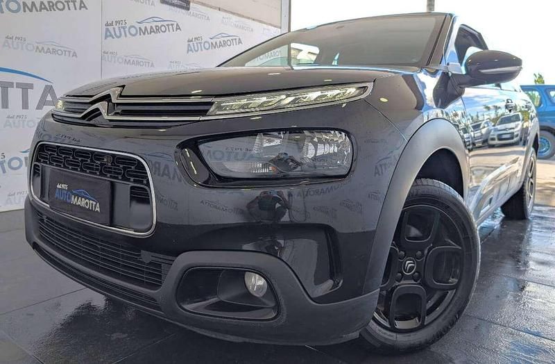 Usata Citroën C4 Shine 102 CV (75 kW) 2019 Nero SUV