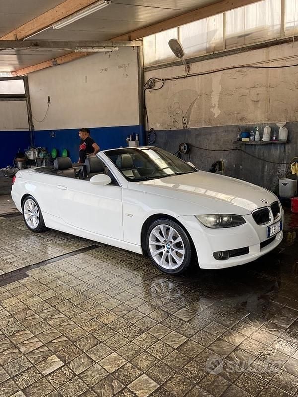 Usata BMW 320 2010 Bianco Cabrio