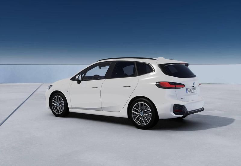 Nuova BMW 225 Active Tourer M Sport 136 CV (100 kW) 2025 Alpin white Monovolume
