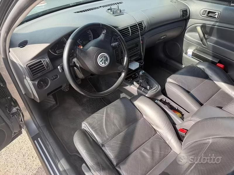 Begagnad VW Passat 130 HK (95 kW) 2005 Brun Sedan