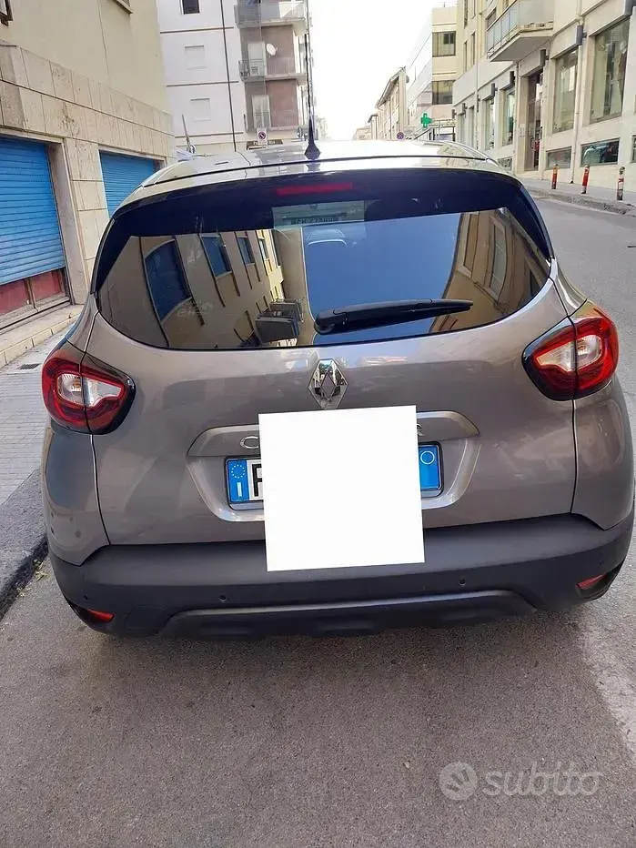 Usata Renault Captur 2018 Grigio SUV