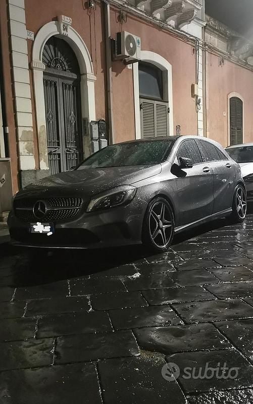 Usata Mercedes A180 109 CV (80 kW) 2016 Berlina