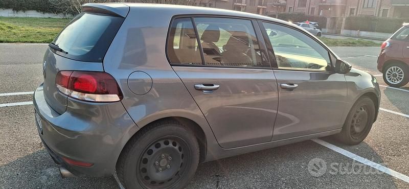 Usata VW Golf VI Highline 122 CV (89 kW) 2009 Grigio Utilitaria