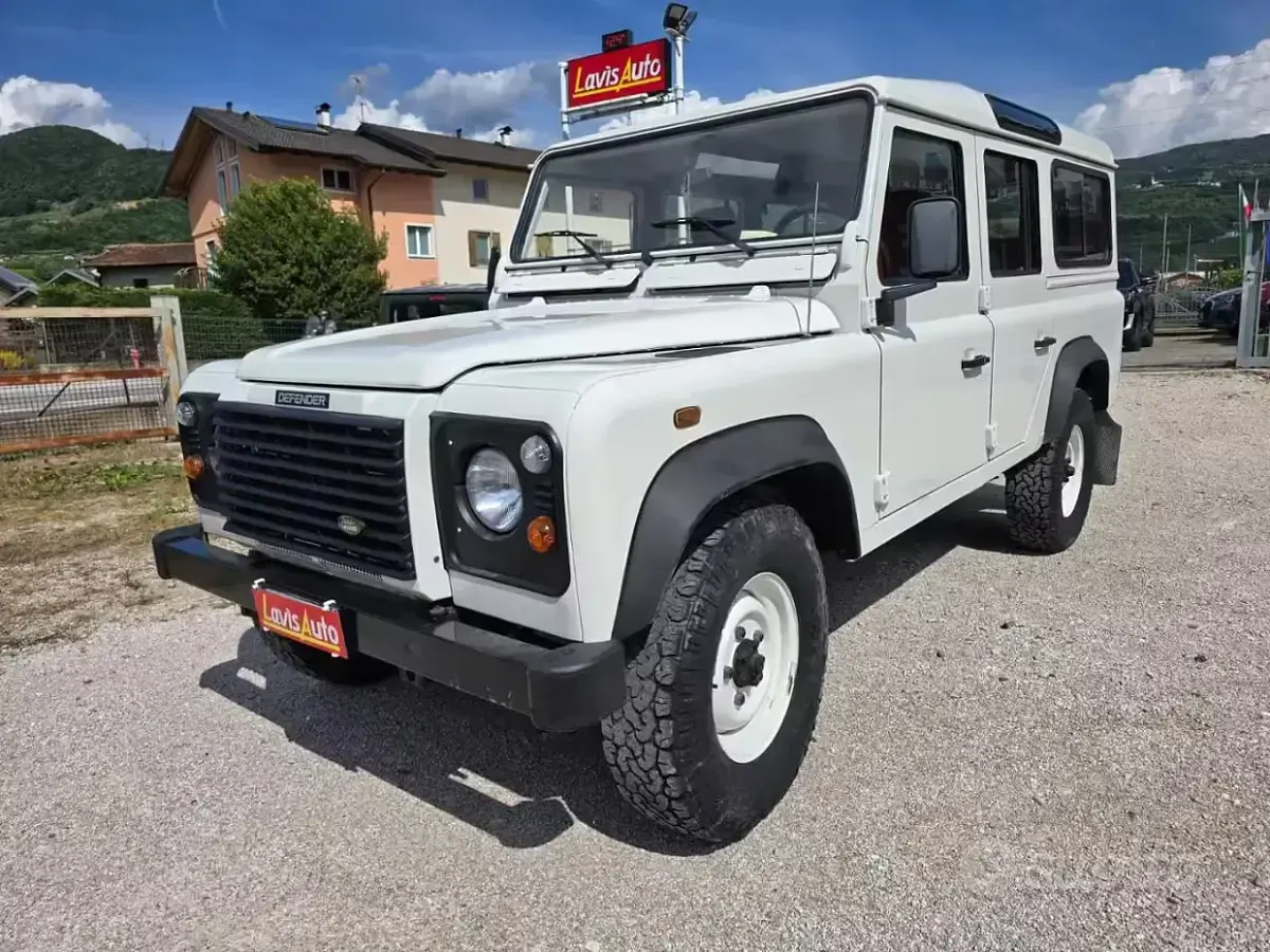 Usata Land Rover Defender 122 CV (89 kW) 2007 Bianco Station wagon