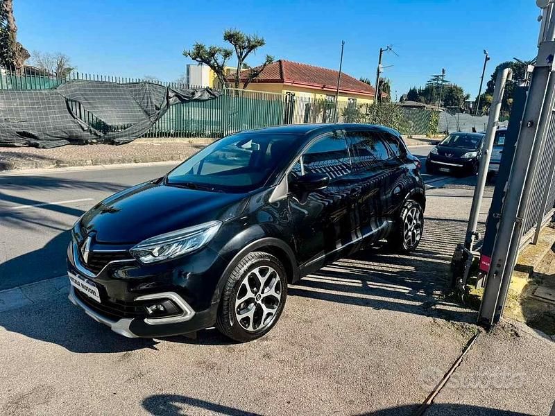 Usata Renault Captur 110 CV (80 kW) 2018 Nero SUV