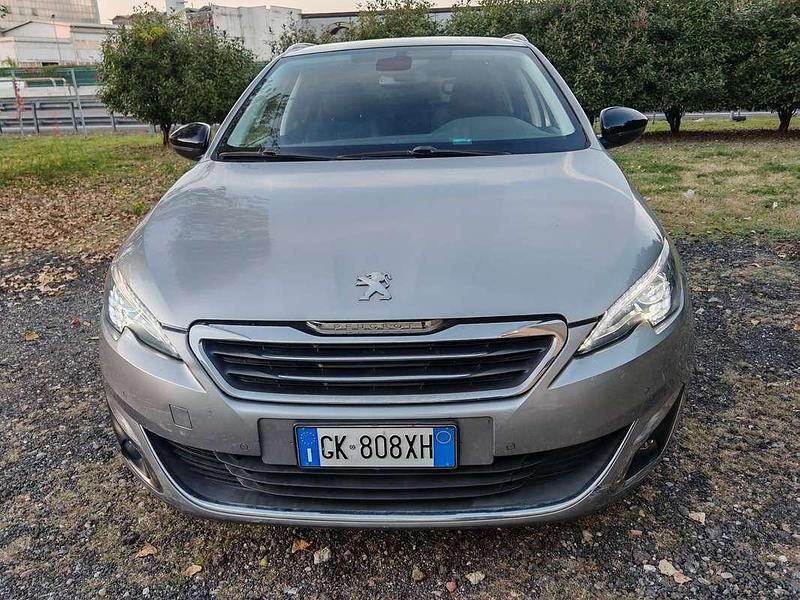 Usata Peugeot 308 SW Allure 131 CV (96 kW) 2015 Station wagon