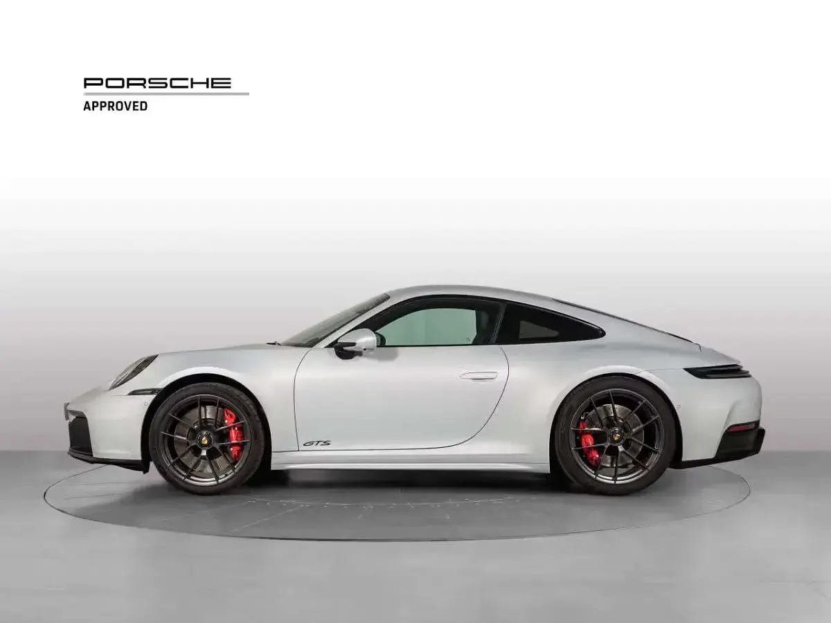 Usata Porsche 992 485 CV (356 kW) 2025 Grigio ghiaccio Coupé