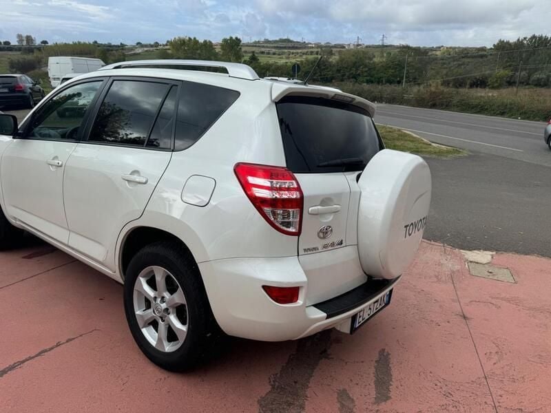 Usata Toyota RAV4 150 CV (110 kW) 2012 Bianco SUV
