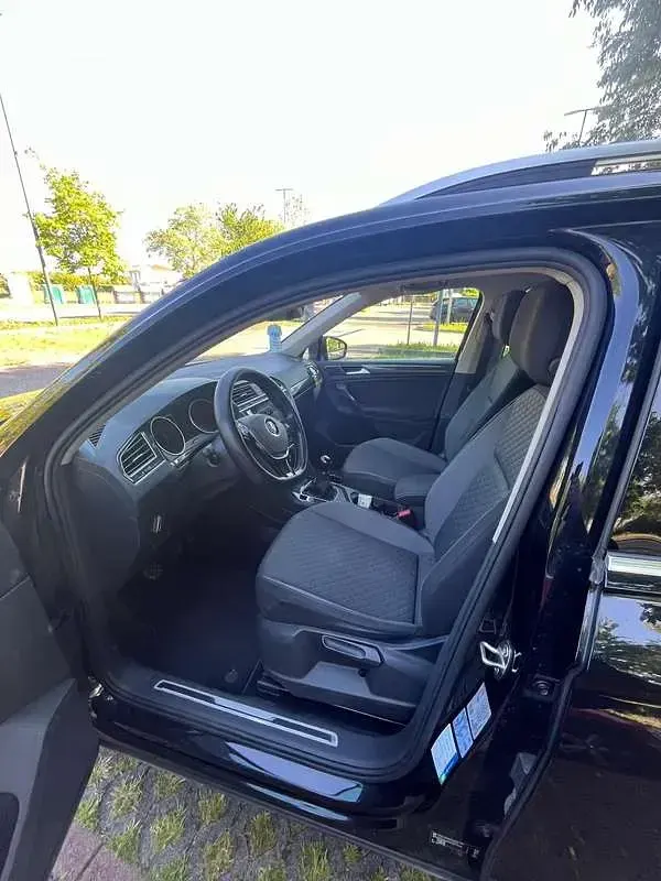 Usata VW Tiguan Sportline 116 CV (85 kW) 2018 Nero SUV