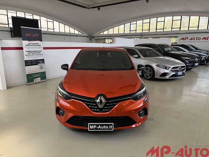 Usata Renault Clio V 145 CV (106 kW) 2023 Arancione Berlina