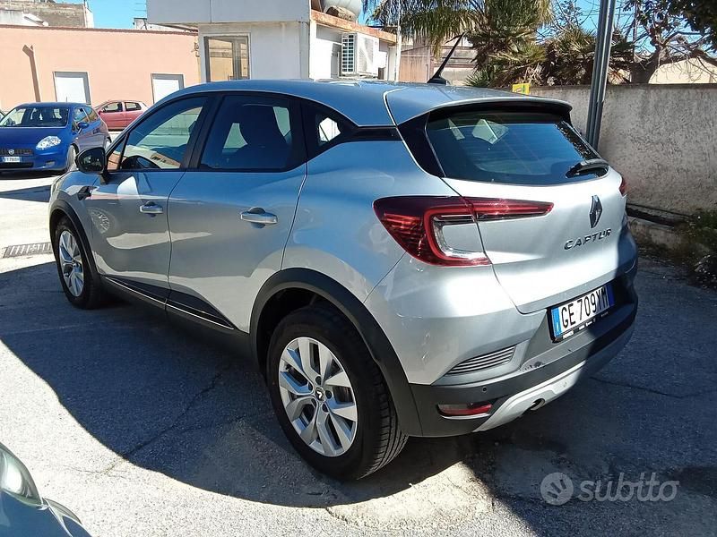 Usata Renault Captur Initiale Paris 116 CV (85 kW) 2021 Grigio SUV