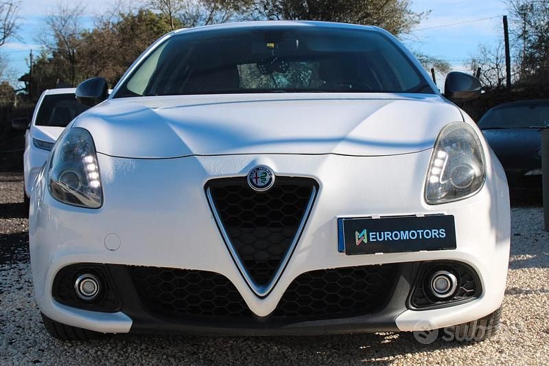 Usata Alfa Romeo Giulietta Super 120 CV (88 kW) 2016 Bianco Berlina