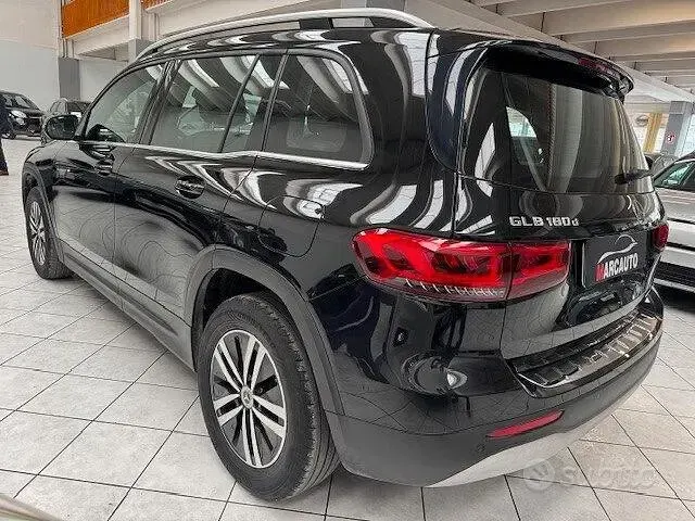 Gebraucht Mercedes GLB180 Business 116 PS (85 kW) 2021 Schwarz SUV