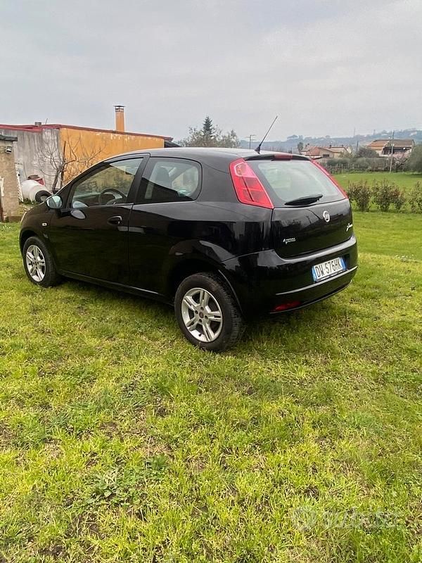 Usata Fiat Grande Punto 2009 Nero Utilitaria