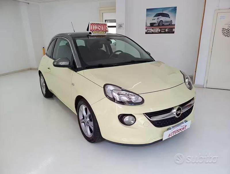 Usata Opel Adam 70 CV (51 kW) 2015 Verde Utilitaria