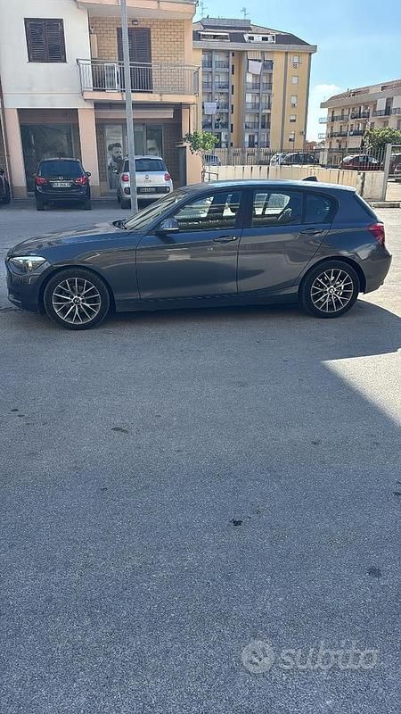 Usata BMW 118 150 CV (110 kW) 2015 Grigio Utilitaria
