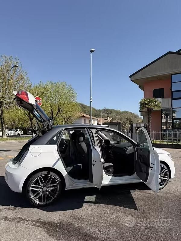 Usata Audi A1 Sportback Ambition 90 CV (66 kW) 2015 Bianco Utilitaria
