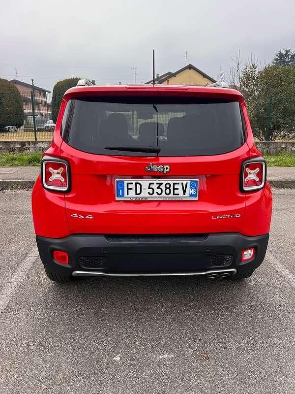 Usata Jeep Renegade Limited 140 CV (102 kW) 2016 Rosso SUV