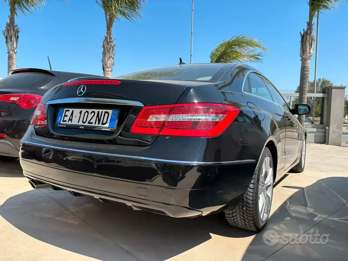 Usata Mercedes E250 Avantgarde 204 CV (150 kW) 2009 Nero Coupé