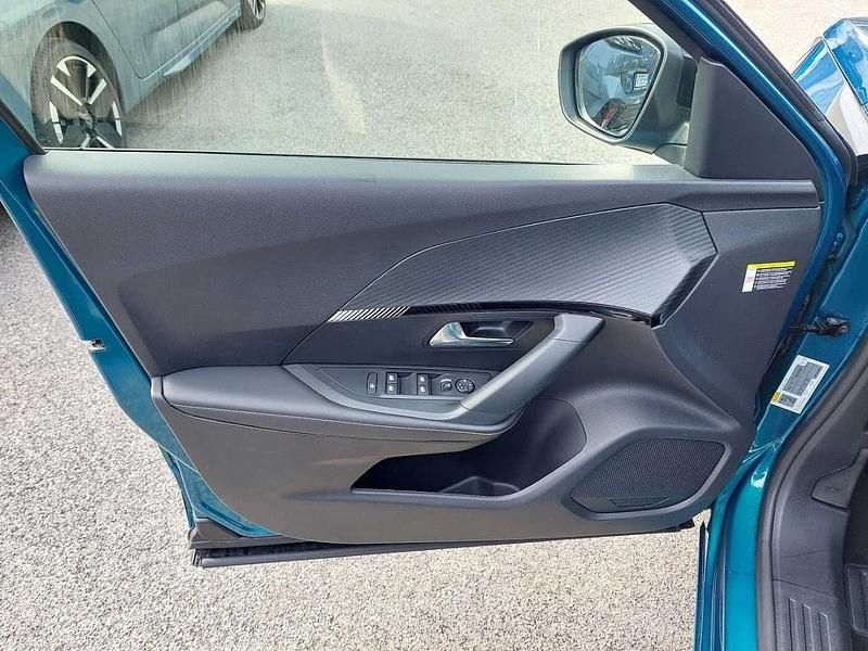 Usata Peugeot 2008 Allure 102 CV (75 kW) 2025 Blu SUV