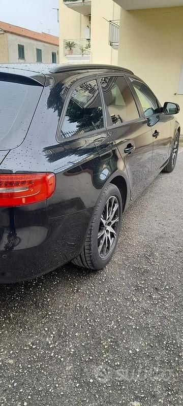 Usata Audi A4 143 CV (105 kW) 2012 Nero Station wagon