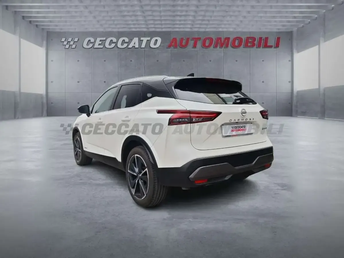 Usata Nissan Qashqai Tekna 158 CV (116 kW) 2022 Bianco SUV