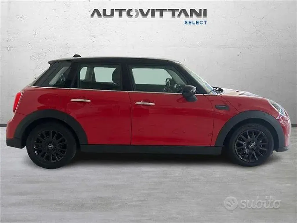 Usado Mini Cooper Essential 136 HP (100 kW) 2024 Vermelho Citadino