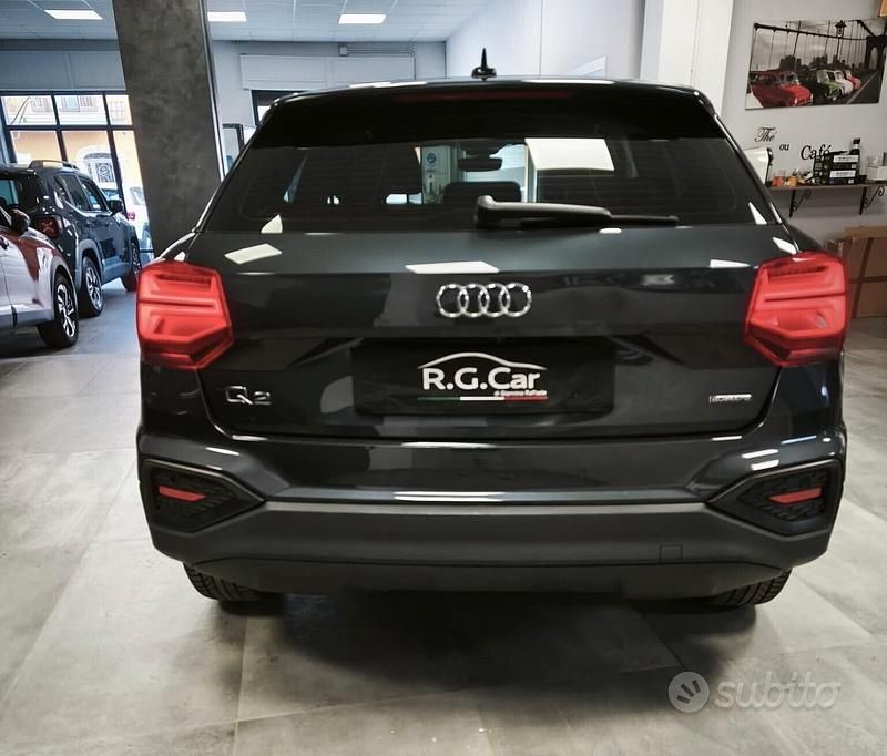 Usata Audi Q2 Admired 149 CV (109 kW) 2020 Grigio SUV