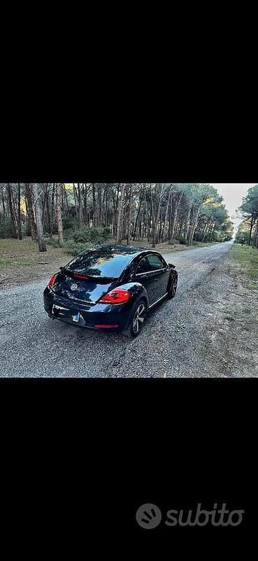 Usata VW Beetle 140 CV (102 kW) 2014 Nero Utilitaria